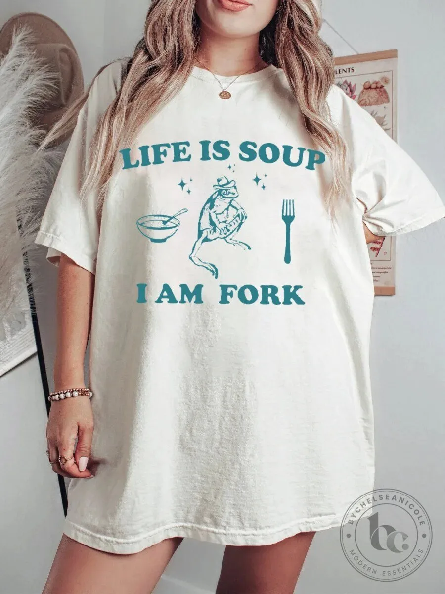 Life Is Soup I Am Fork Funny Frog Vintage Style Graphic T-Shirt